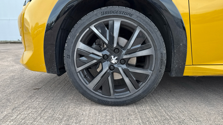 Peugeot 208 1.2 PureTech 100 GT 5dr EAT8 Petrol Hatchback